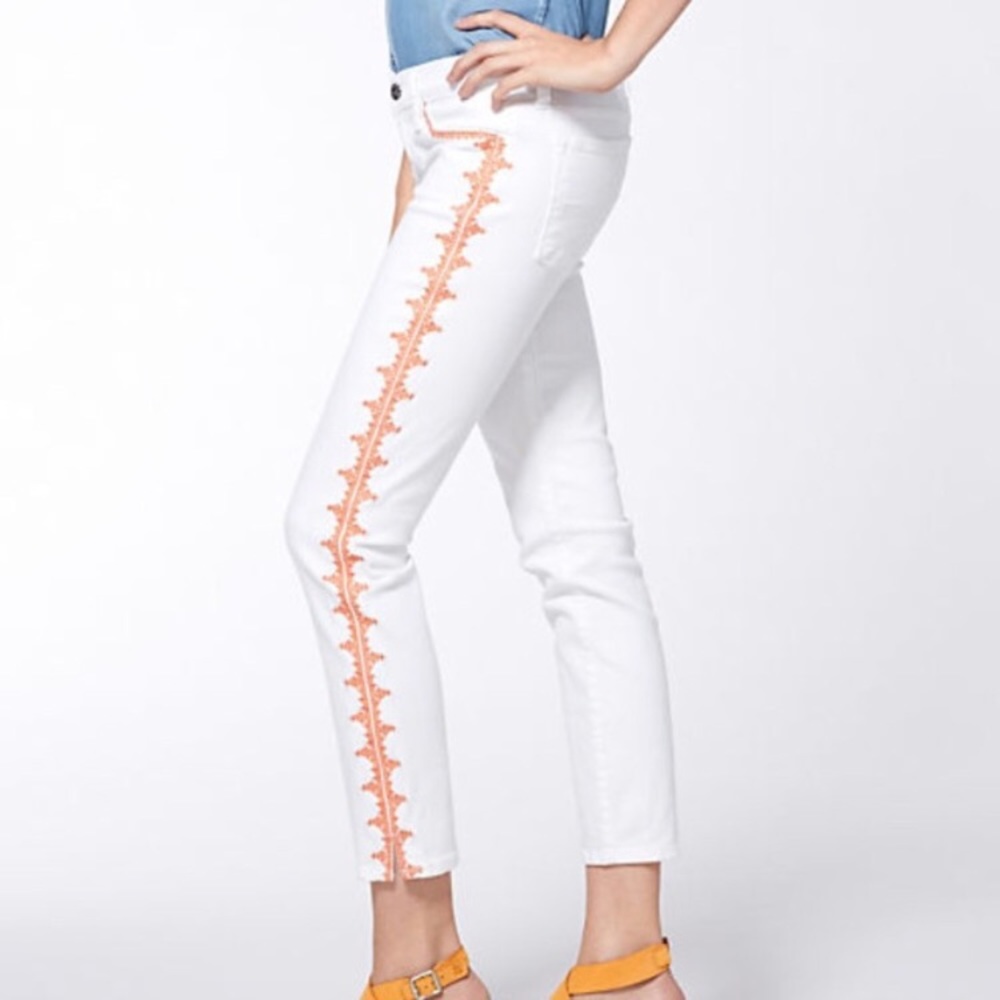 Lucky Brand Charlie Capri Embroidered Jeans 2/26